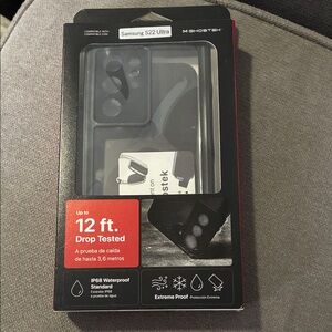 NWT/NiB Samsung S22 Ultra Case - Black